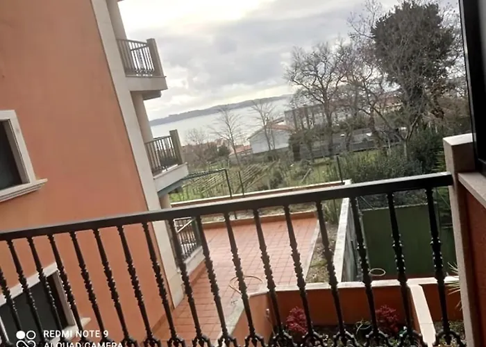 Apto En Urbanizacion Isla De Ons Con Garaje, Piscina Y Vistas Al Mar Apartment